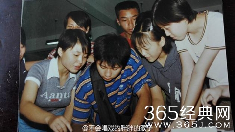 大黑牛李晨旧照曝光 条纹上衣青涩稚嫩