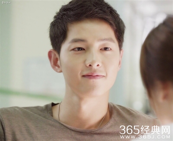 空少明鹏微博资料曝光 撞脸宋仲基对比照