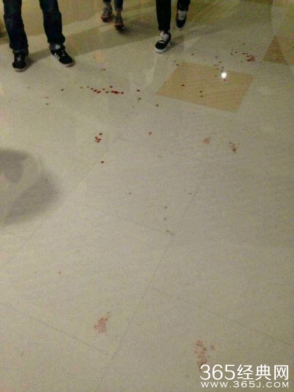 魔兽电影首映现场 德玛西亚盖伦哥惨遭吊打