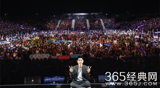 宋仲基香港举行粉丝见面会 李光洙王祖蓝到场