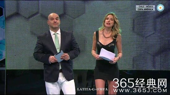 阿根廷女主播意外走光 仍淡定自若