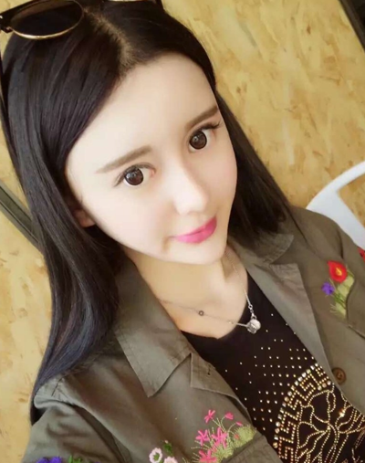 小G娜旧照曝光 大眼撞脸赵丽颖