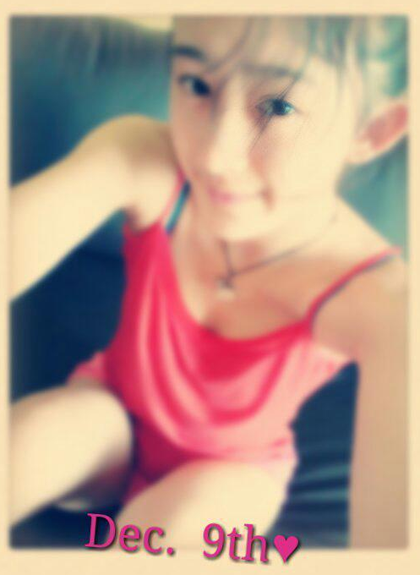 小G娜旧照曝光 大眼撞脸赵丽颖