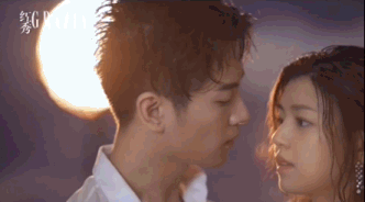 陈妍希陈晓湿演绎性感甜蜜大片