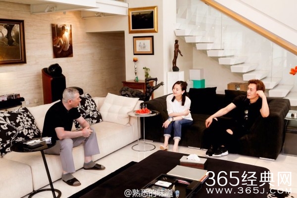 冯小刚徐帆豪宅曝光 千万名画壕气冲天