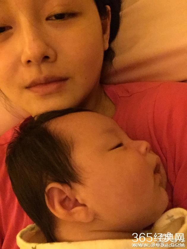 大s晒儿子睡照 长成小肉球