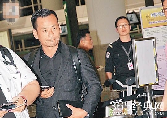 周绰华赴英安抚怀孕小三 原配不作回应