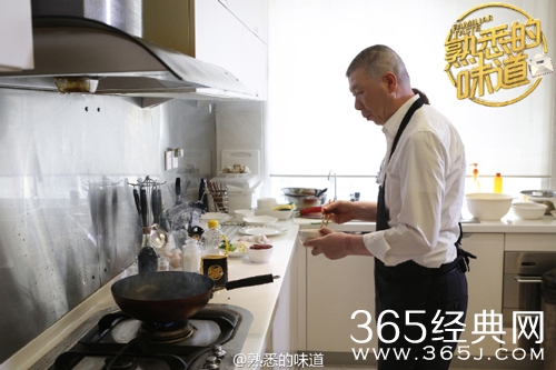 冯小刚示爱徐帆 网友感慨：最好的爱情