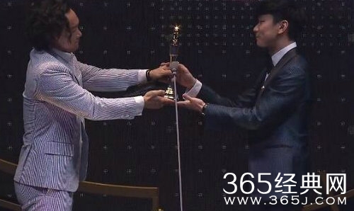 2016金曲奖举行 林俊杰封王彭佳慧封后