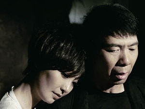 冯小刚示爱徐帆 网友感慨：最好的爱情