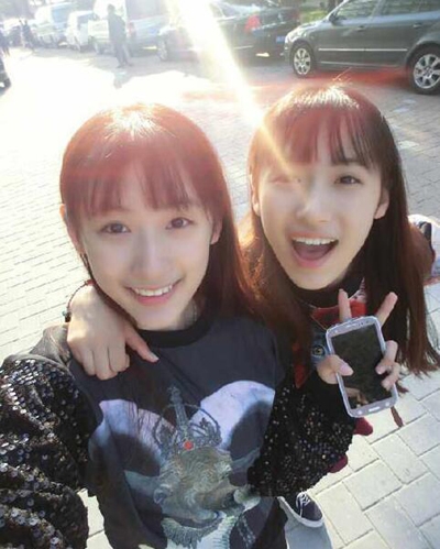 复旦双胞胎走红 青春靓丽备受关注