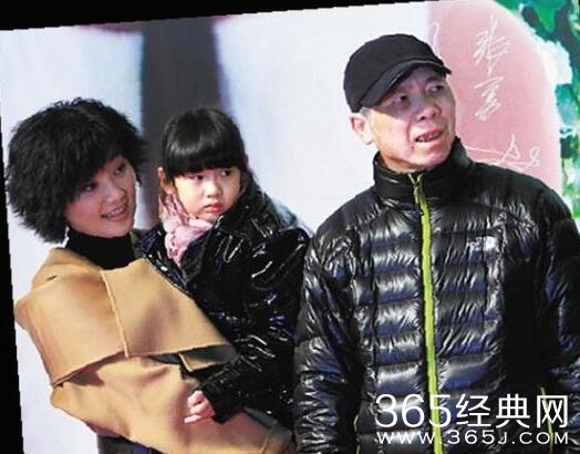 冯小刚示爱徐帆 网友感慨：最好的爱情