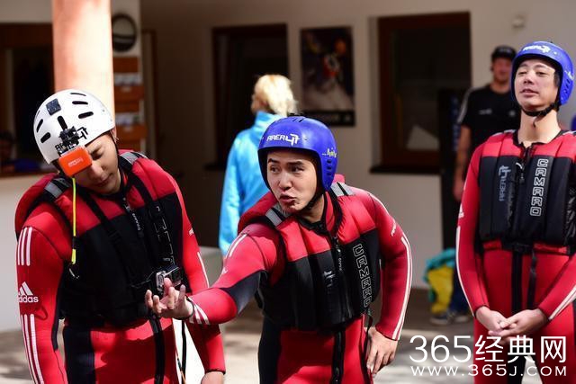 欧弟自曝早年替父还债 因压力大割腕自杀