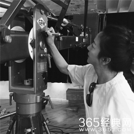 赵薇第二部执导影片杀青 历时四月感恩袁泉