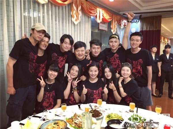 赵薇第二部执导影片杀青 历时四月感恩袁泉