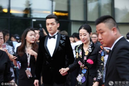 明镜明台再合体 刘敏涛被保护秒变小女生