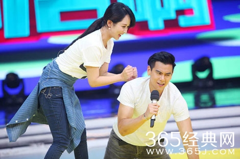 杨紫见彭于晏秒变小粉丝 尖叫跺脚羞红脸