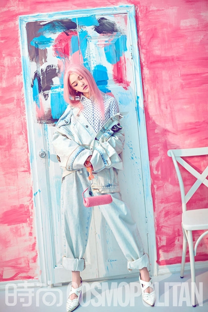 林允夏日写真大片曝光 气质出众演绎花季少女