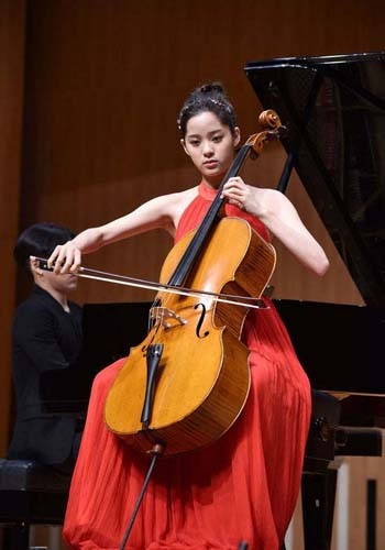 疑似陈学冬小号力挺欧阳娜娜 讽某女星恶心