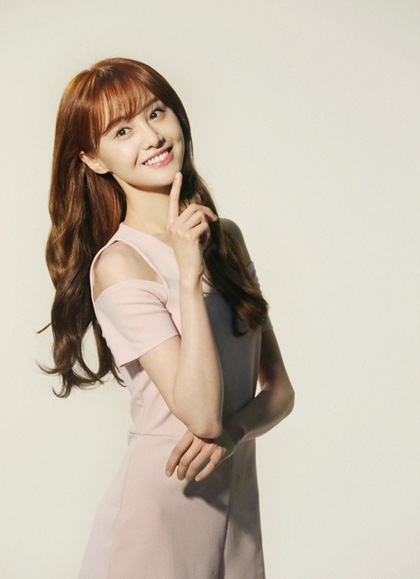 郑爽曝最新俏皮写真 美丽的小仙女又回来了