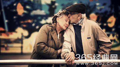 一晃神，一转眼．我们就这样垂垂老去