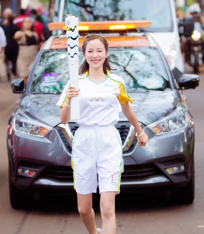 江一燕巴西担任奥运火炬手 传递奥运圣火