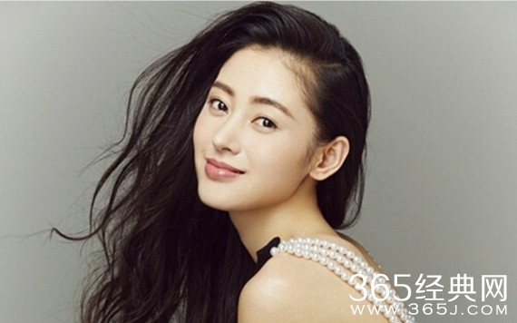 张天爱与粉丝互动 开了挂一样回复粉丝的问题