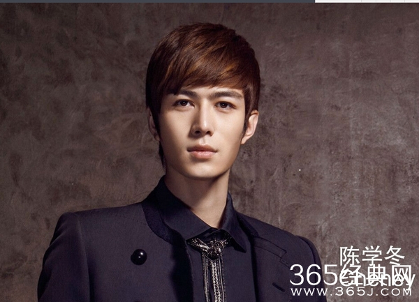 小鲜肉负新闻频发 粉丝经济危机重重