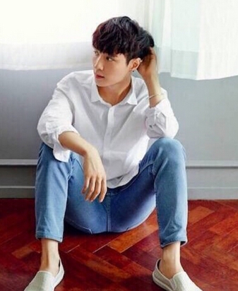 张艺兴要当广场舞领舞 网友直呼最帅领舞