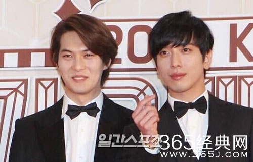 CNBLUE郑容和洗脱嫌疑李宗泫被罚 经纪公司道歉