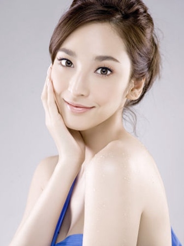 吴佩慈打赢逼婚官司获赔2万 赔偿全部捐出