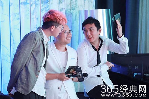 王思聪要做美式脱口秀 力邀黄子韬上节目