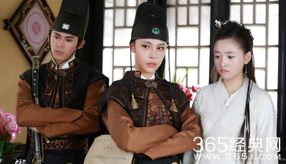 大仙衙门艾丫饰演者房鹿个人资料