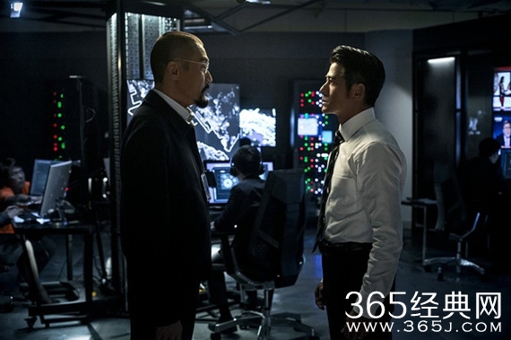 郭富城拍戏被梁家辉拿枪敲头：打得我很疼