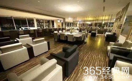 中国大妈靠打扫卫生成日本国宝级匠人