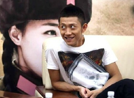 “京城四瘫”出炉 大张伟鹿晗脖子下就是腿