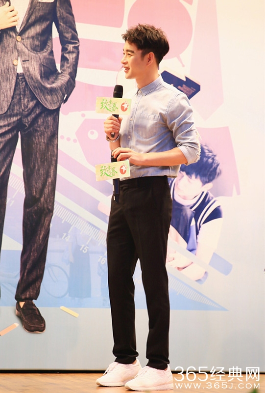《致青春》上海发布会 董春辉活力张开