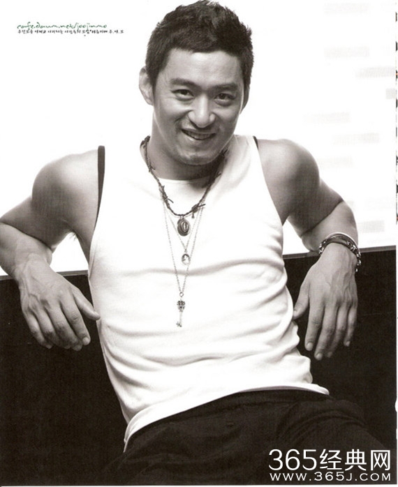 又被韩国欧巴泡走一个 张俪朱镇模逛街上演搂腰杀