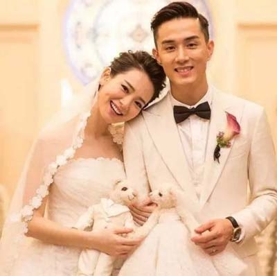 曾经的电视剧女王 如今只能靠露肉抢头条