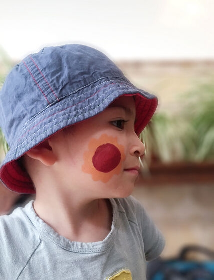 龚蓓苾晒混血儿子萌照 网友惊呼太可爱