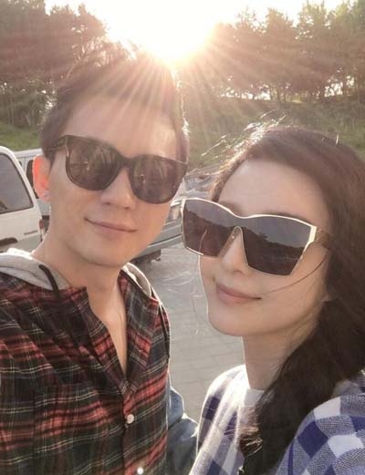 李晨范冰冰捐款100万 心系洪灾为灾区祝福