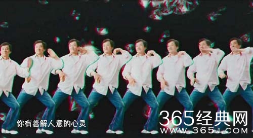 成龙发鬼畜魔性视频 画面太美笑Cry