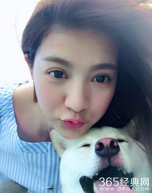 吴亚馨与小6岁男友分手 曾陷不雅照风波