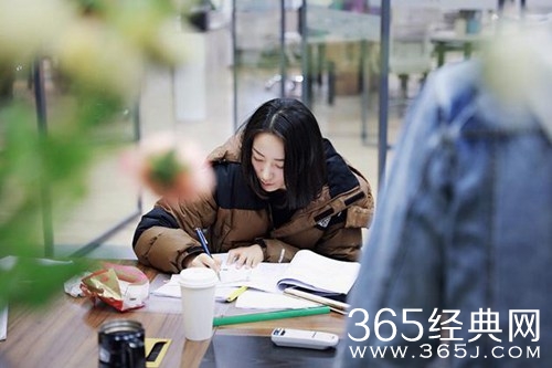 韩雪学英语“走火入魔”红三代成新晋学霸