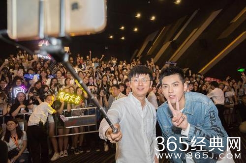 吴亦凡自评长不大：我昨天六岁