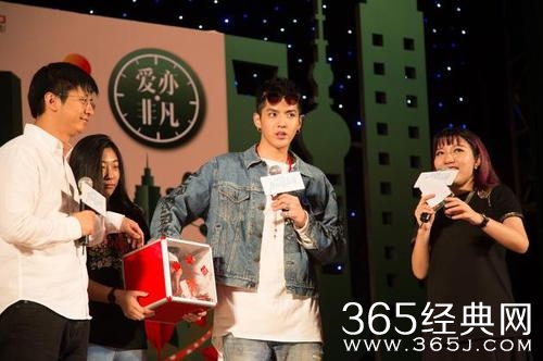 吴亦凡自评长不大：我昨天六岁