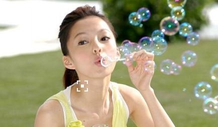 张韶涵宣传新专辑 谈感情：我一点都不着急