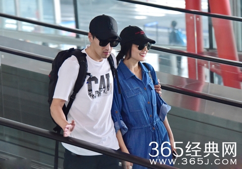 单身狗开饭了！高圆圆赵又廷同框秀恩爱