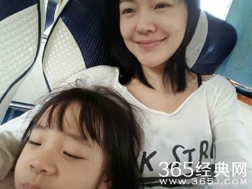 超强台风登陆台湾 小S和公公捐20万救灾