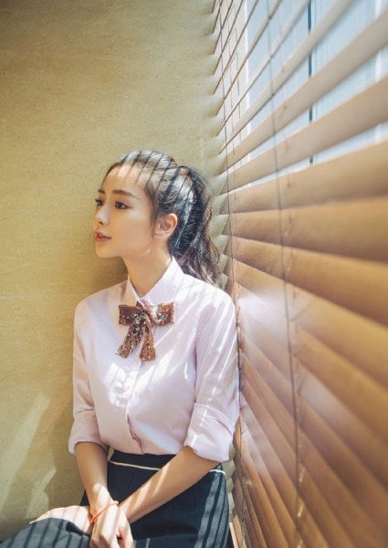 Baby晒照被夸赞 微微一笑很倾城